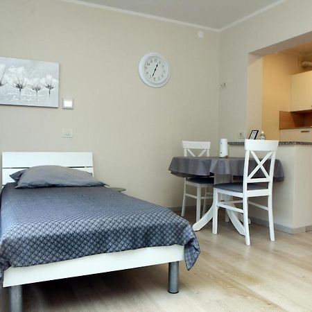 Spacious Izola Apartment Sl Exterior photo